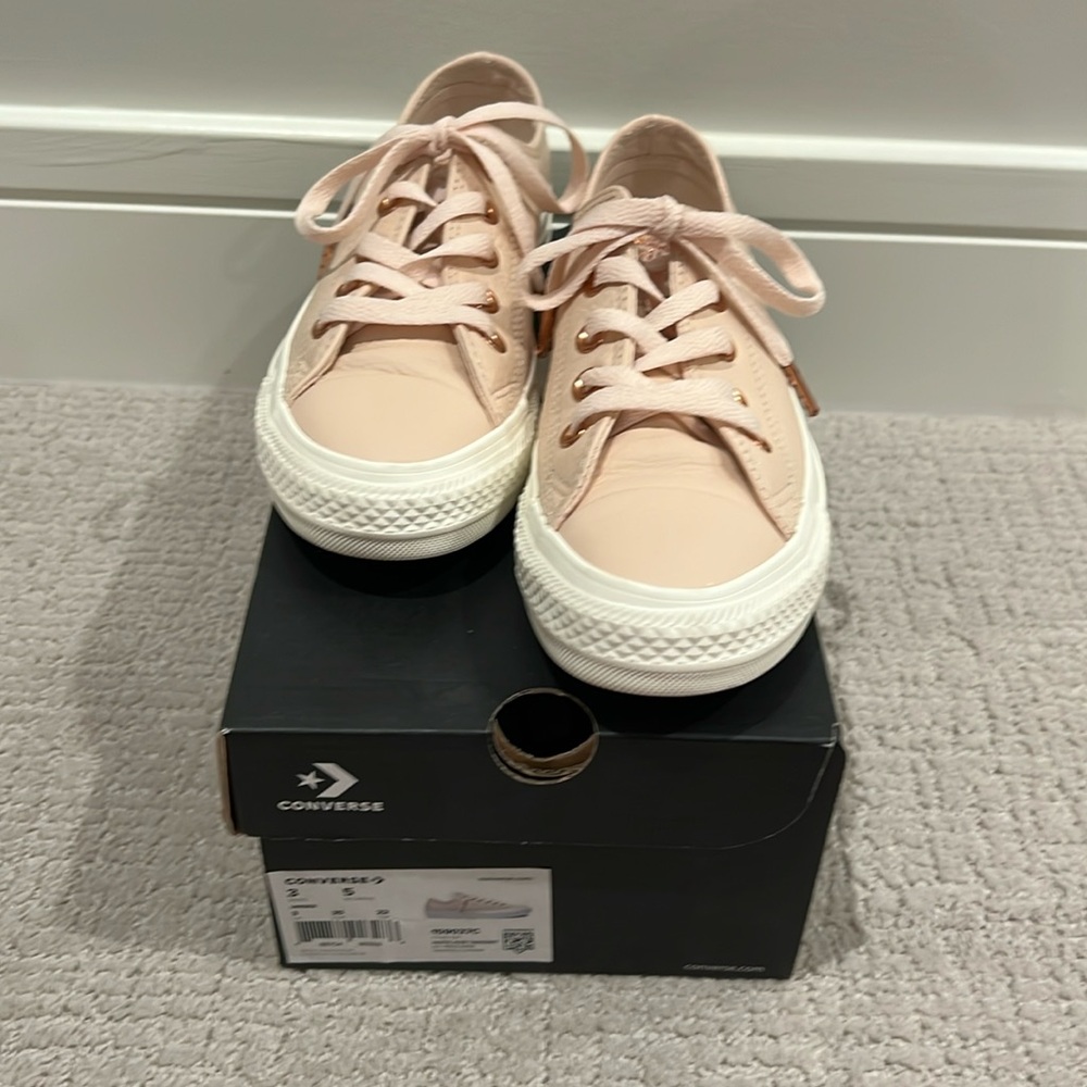 Unisex Converse Pastel Rose Sneakers